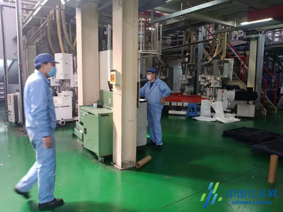 新吴区江溪企业“膜”力守护，精准保供卫生材料显担当